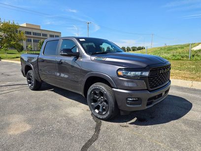 New 2025 RAM 1500 4x4 Crew Cab