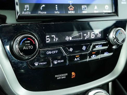 Used 2015 Nissan Murano Platinum w/ Platinum Technology Package AWD/4WD image 15