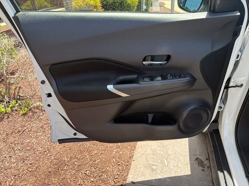 Used 2024 Nissan Kicks SV FWD image 21