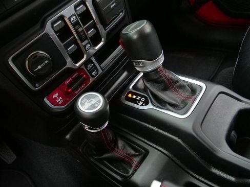 Used 2022 Jeep Gladiator Rubicon w/ LED Lighting Group AWD/4WD image 21