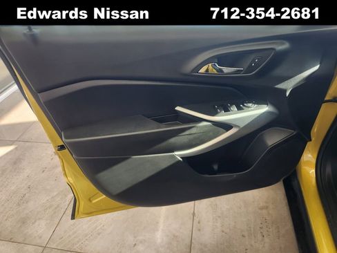 Used 2024 Chevrolet Trax RS w/ Driver Confidence Package image 19