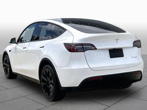 Used 2023 Tesla Model Y AWD image 10