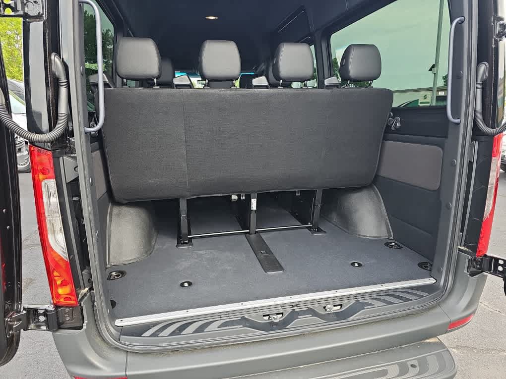 Used 2025 Mercedes-Benz Sprinter 2500 image 7