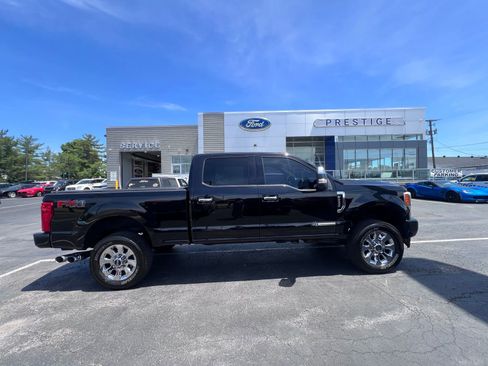 Used 2018 Ford F250 Lariat w/ Lariat Ultimate Package AWD/4WD image 7