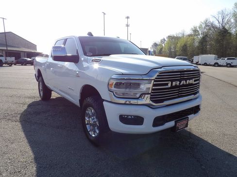 Used 2024 RAM 2500 Laramie AWD/4WD image 11