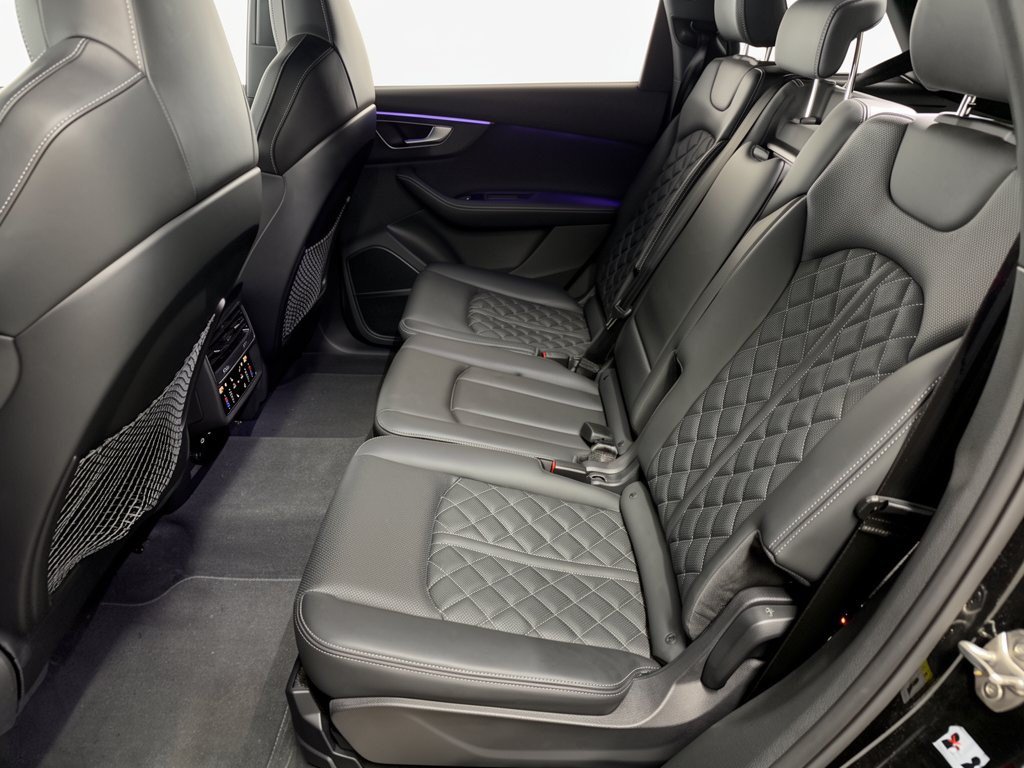 Certified 2023 Audi SQ7 Premium Plus w/ Executive Package AWD/4WD image 25