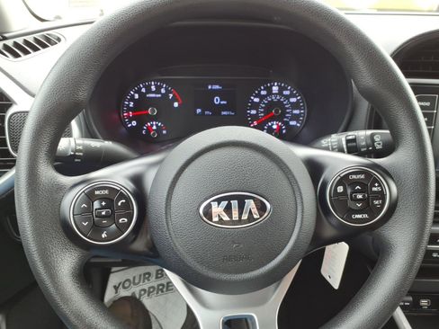 Used 2020 Kia Soul LX FWD image 20