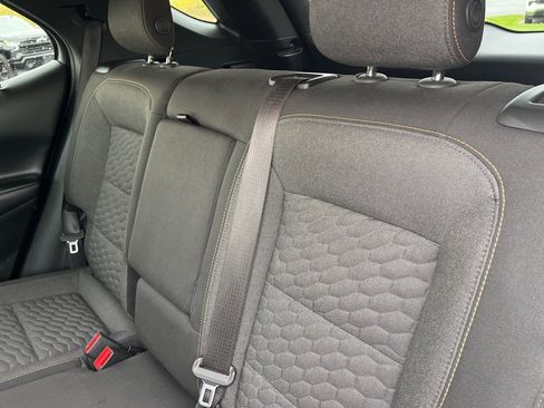 Used 2018 Chevrolet Equinox LT image 16