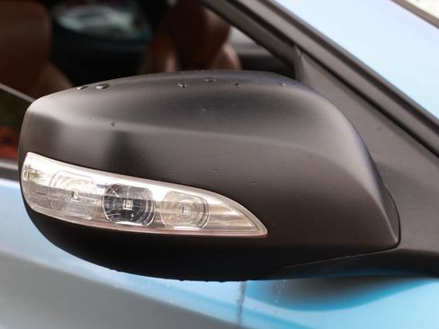 Used 2011 Hyundai Genesis 3.8 RWD image 23