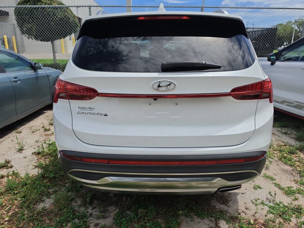 Used 2021 Hyundai Santa Fe SEL w/ Convenience Package FWD image 4