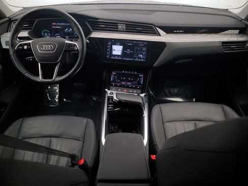 Used 2022 Audi e-tron Premium image 8