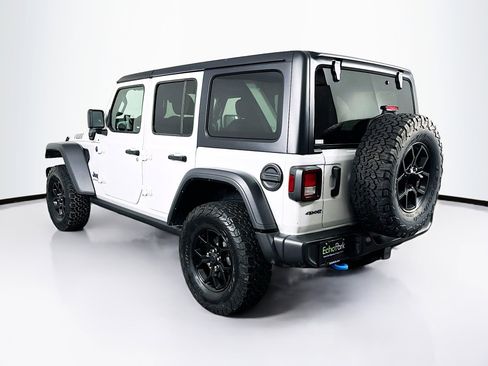 Used 2024 Jeep Wrangler Willys image 5