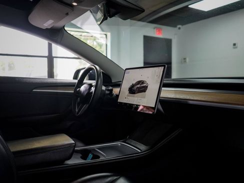 Used 2023 Tesla Model 3 Standard Range RWD image 11