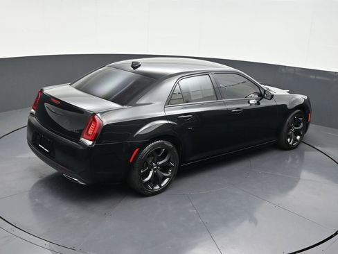 Used 2023 Chrysler 300 Touring w/ Sport Appearance Package image 21