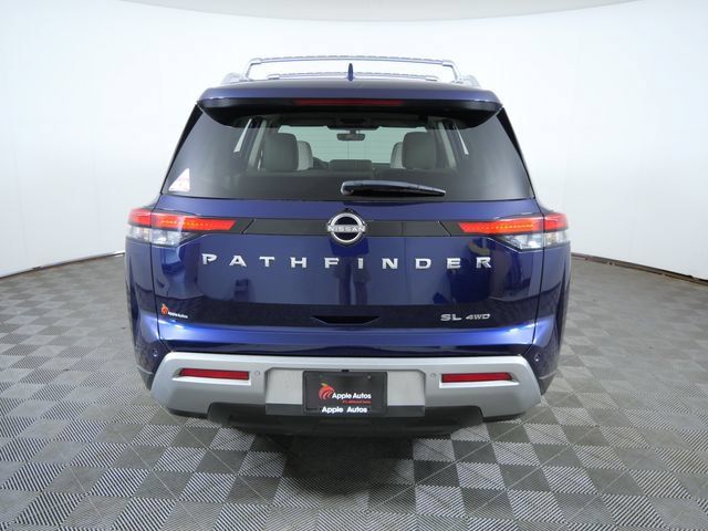 Used 2023 Nissan Pathfinder SL AWD/4WD image 5