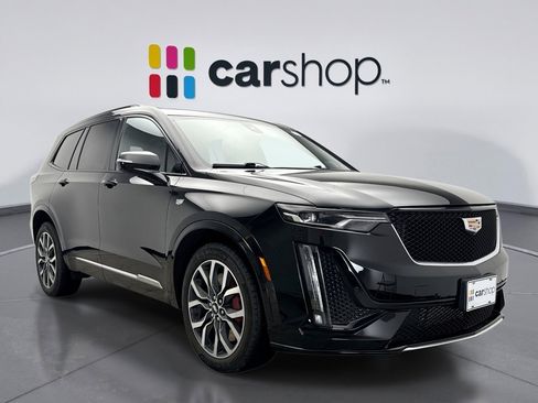 Used 2024 Cadillac XT6 Sport w/ Technology Package image 7
