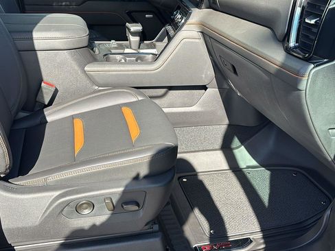 New 2026 GMC Sierra 1500 AT4 w/ AT4 Preferred Package image 19