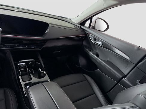 Used 2025 Buick Envision Preferred image 16