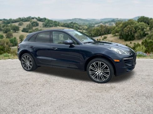 Used 2018 Porsche Macan AWD/4WD image 14