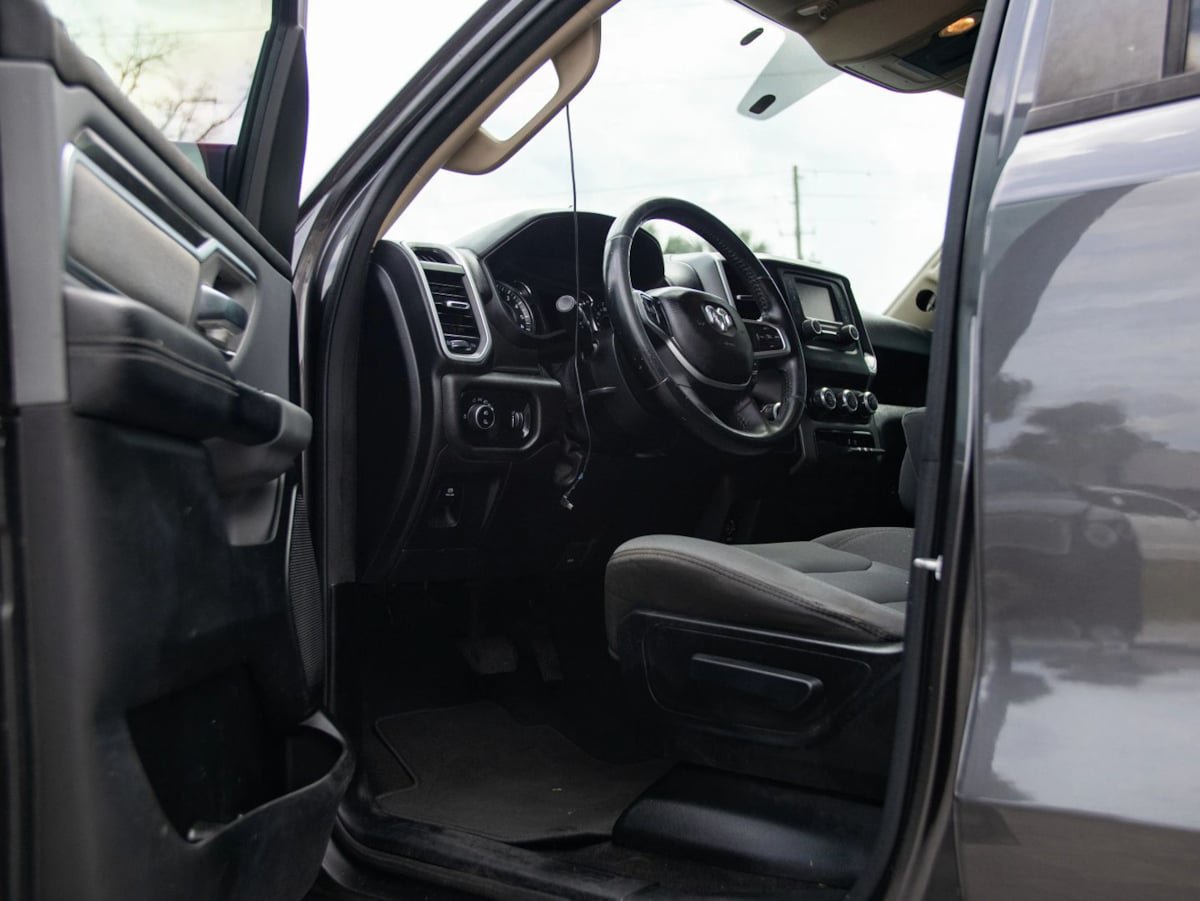 Used 2020 RAM 1500 Big Horn AWD/4WD image 17