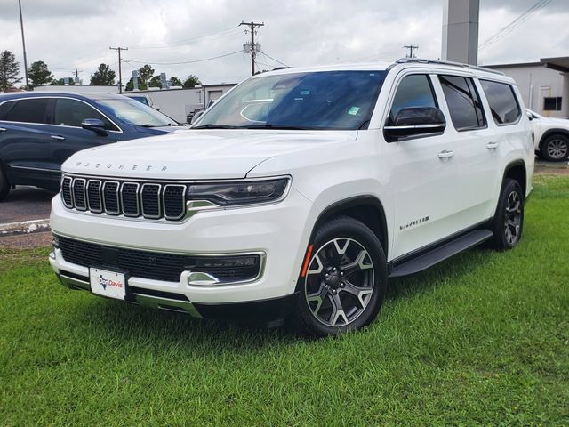 Used 2023 Jeep Wagoneer L Series III w/ Preferred Equipment Group AWD/4WD image 31