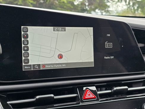 Certified 2025 Kia Niro EX FWD image 20