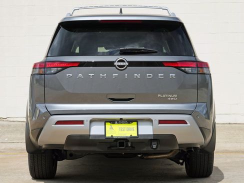 Used 2025 Nissan Pathfinder Platinum w/ Cargo Package AWD/4WD image 9