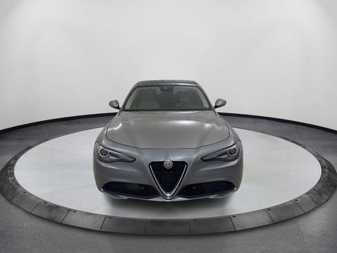 Used 2019 Alfa Romeo Giulia Ti w/ Quick Order Package 22Z Lusso RWD image 2