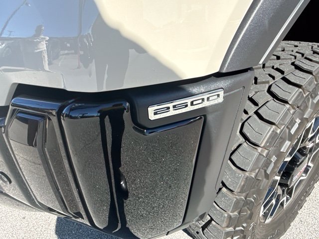 Used 2026 GMC Sierra 2500 AT4X AWD/4WD image 8