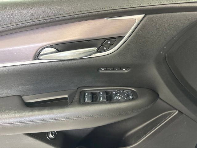 Used 2017 Cadillac XT5 Luxury AWD/4WD image 15