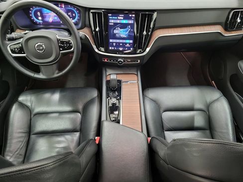 Used 2024 Volvo S60 B5 Plus image 15
