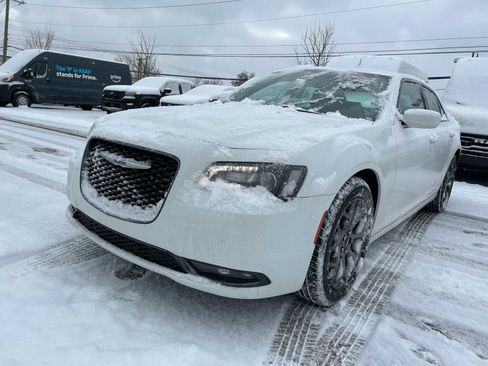 Certified 2017 Chrysler 300 S image 4