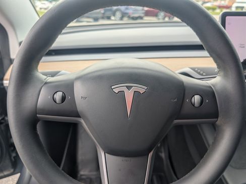 Used 2021 Tesla Model 3 Long Range image 16