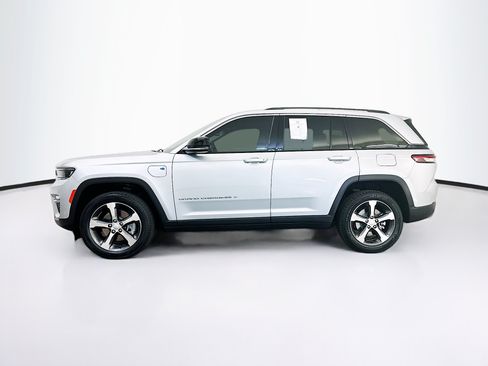 Used 2022 Jeep Grand Cherokee Limited 4xe AWD/4WD image 4