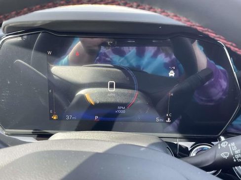 New 2026 Chevrolet Trax RS w/ Sunroof Package FWD image 21