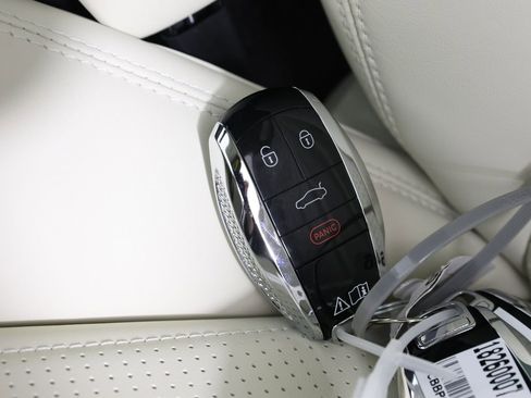 New 2026 Bentley Flying Spur Plug-In Hybrid image 30