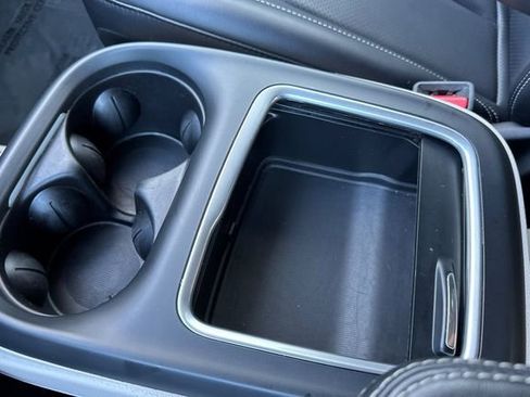 Used 2023 Chrysler Pacifica Touring-L image 33