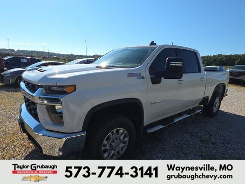 Used 2023 Chevrolet Silverado 2500 LT AWD/4WD image 3