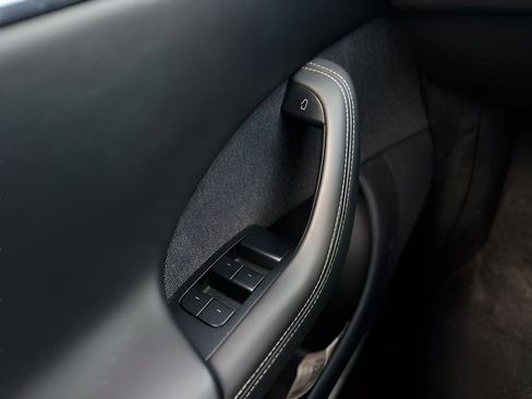 Used 2022 Tesla Model S image 15