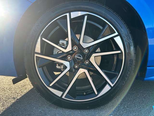 Certified 2025 Nissan Sentra SR FWD image 10