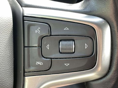 Used 2022 Chevrolet Silverado 1500 LT AWD/4WD image 32