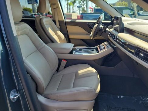 Used 2023 Lincoln Aviator Reserve w/ Equipment Group 201A AWD/4WD image 18