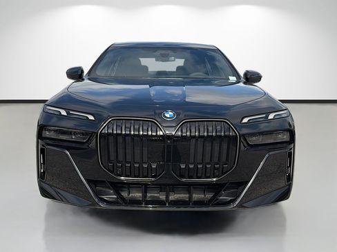 New 2026 BMW i7 xDrive60 AWD/4WD image 8