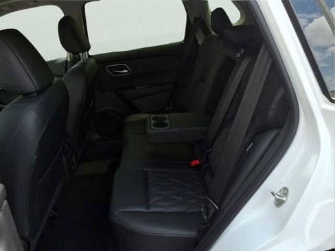 New 2026 Nissan Rogue Platinum AWD/4WD image 32