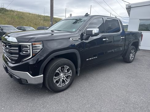 Used 2025 GMC Sierra 1500 SLT AWD/4WD image 8