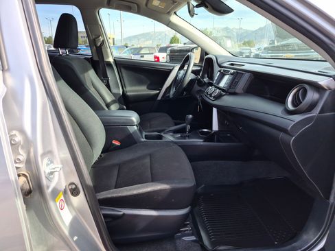 Used 2018 Toyota RAV4 LE w/ All Weather Liner Package AWD/4WD image 29