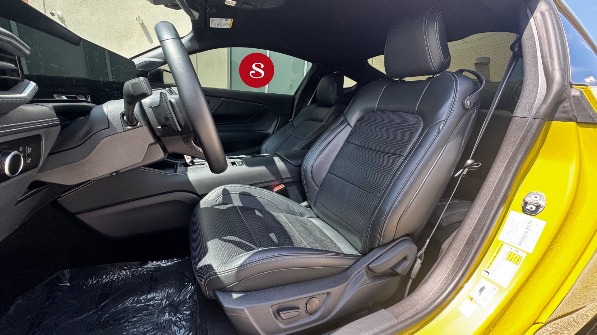 Used 2025 Ford Mustang GT Premium RWD image 17