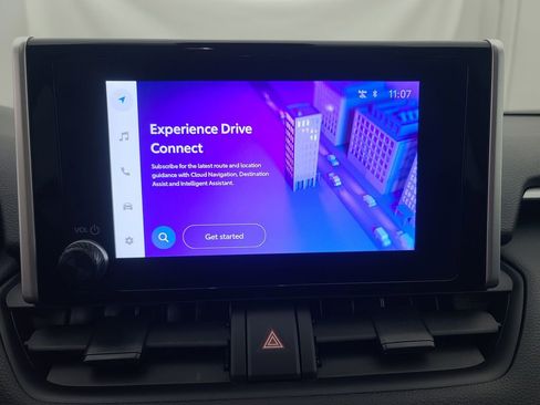 Used 2025 Toyota RAV4 XLE image 29