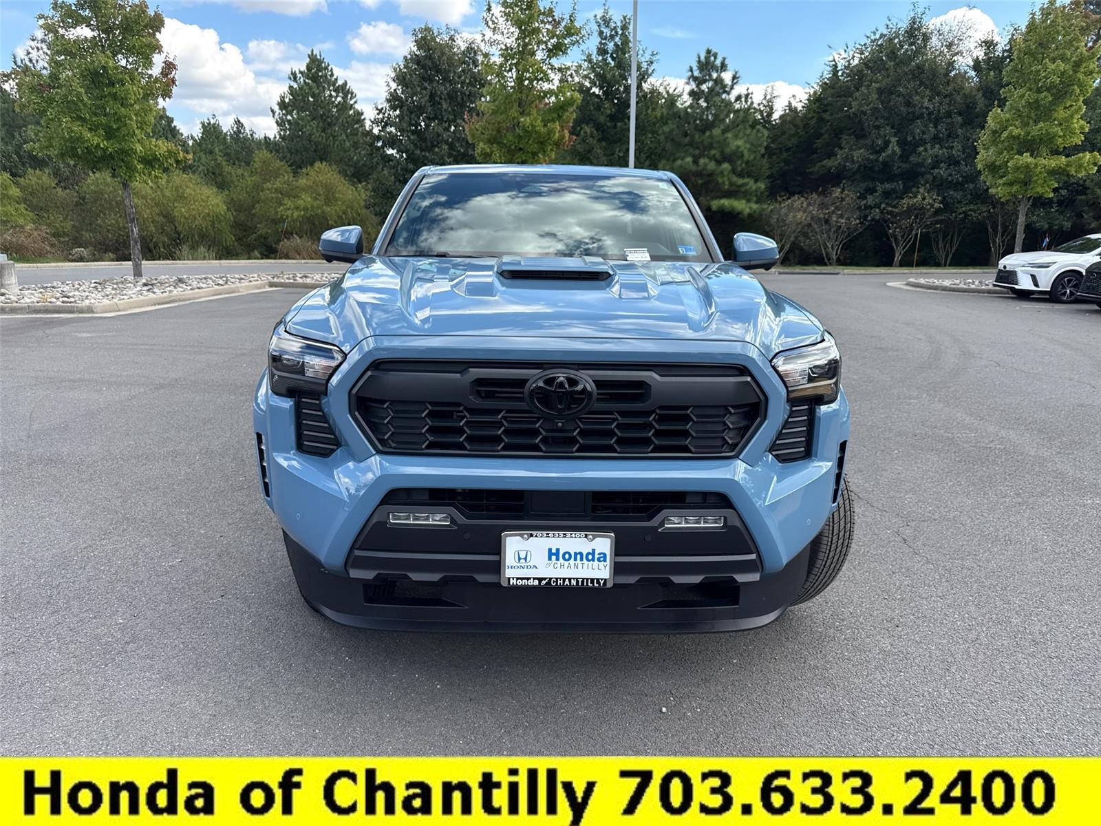 Used 2026 Toyota Tacoma TRD Sport w/ TRD Sport Premium Package AWD/4WD image 2