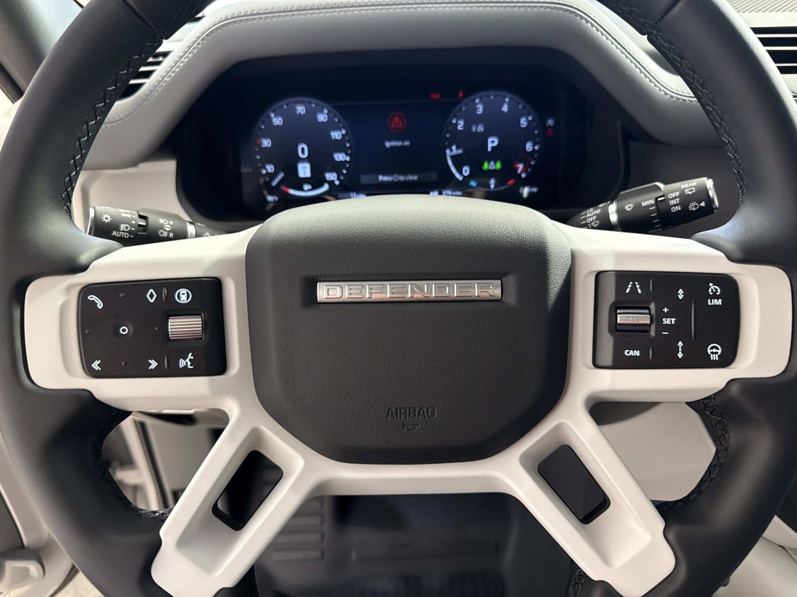 New 2026 Land Rover Defender 110 X-Dynamic SE AWD/4WD image 29